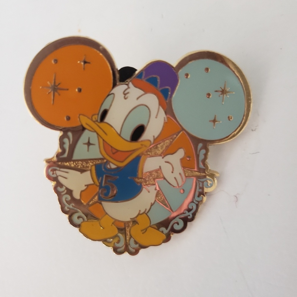 Disney pin